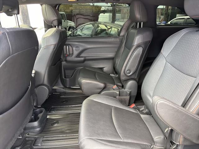 2023 Toyota Sienna XSE [17]