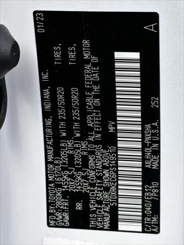 2023 Toyota Sienna XSE [32]