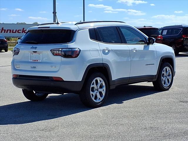2025 Jeep Compass COMPASS LATITUDE 4X4