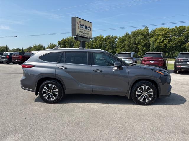 2022 Toyota Highlander Hybrid XLE