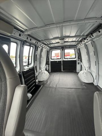 2025 GMC Savana Cargo RWD 2500 Regular Wheelbase Work Van