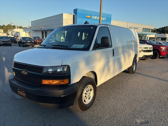 2025 Chevrolet Express Cargo Van RWD 3500 Extended Wheelbase WT