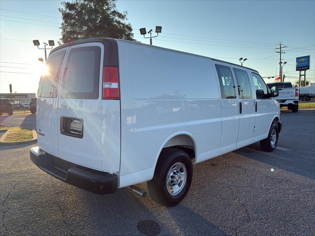 2025 Chevrolet Express Cargo Van RWD 3500 Extended Wheelbase WT