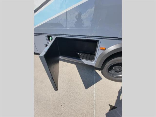 2026 Ford 600 XLT
