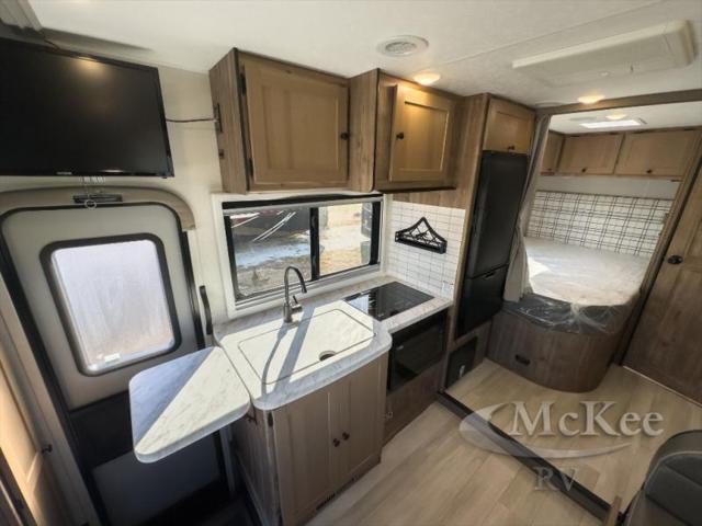 2024 Mercedes-Benz Sprinter 3500XD Chassis Standard Roof V6