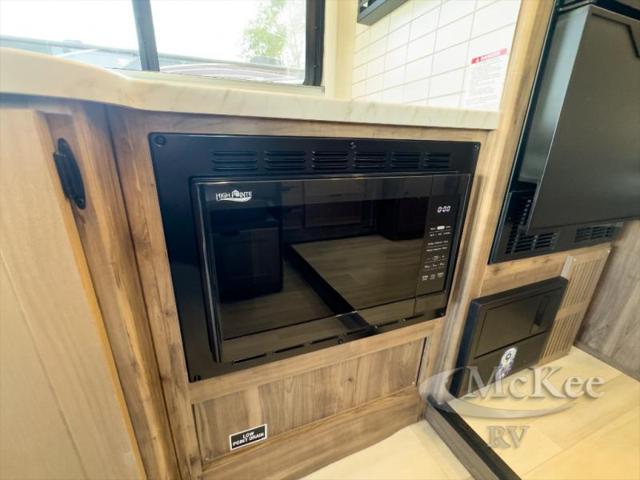 2024 Mercedes-Benz Sprinter 3500XD Chassis Standard Roof V6