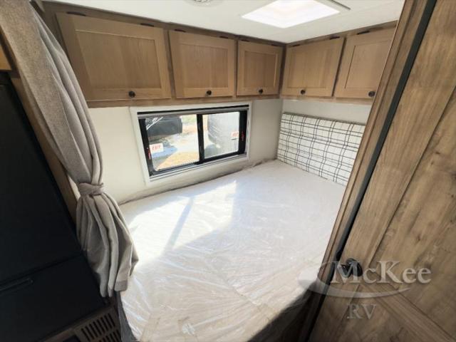 2024 Mercedes-Benz Sprinter 3500XD Chassis Standard Roof V6