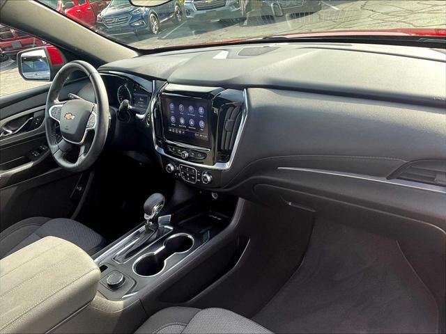 2023 Chevrolet Traverse AWD LT Cloth