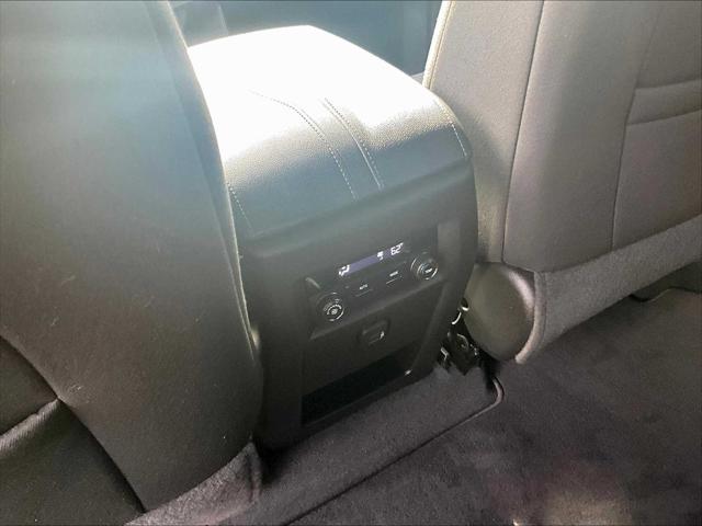 2023 Chevrolet Traverse AWD LT Cloth