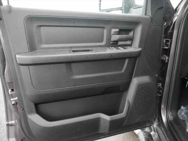 2026 Ram 2500 Black Express Crew Cab 4x4 8 Box