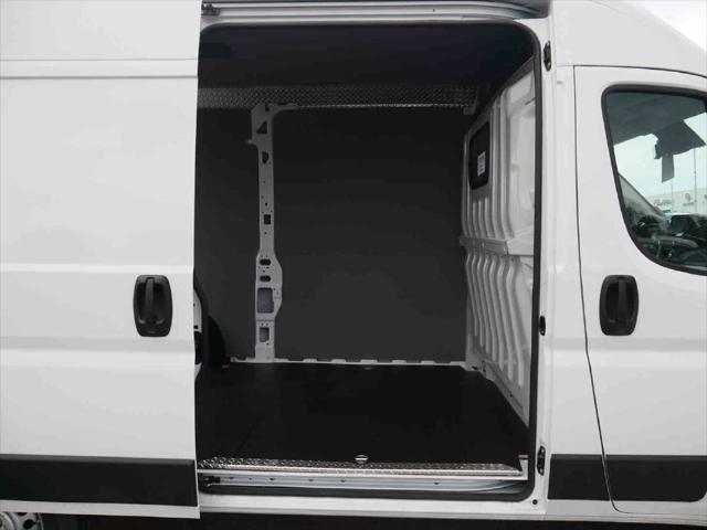 2026 Ram ProMaster Cargo Van Tradesman High Roof 136 WB w/Pass Seat