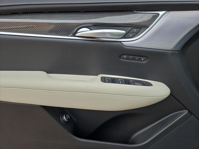 2025 Cadillac XT5 AWD Sport