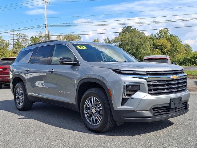 2025 Chevrolet Traverse AWD LT