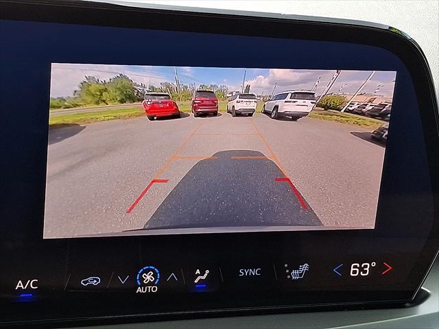 2025 Chevrolet Traverse AWD LT