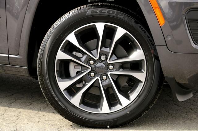 2025 Jeep Grand Cherokee GRAND CHEROKEE L OVERLAND 4X4 2025 Jeep Grand Cherokee GRAND CHEROKEE L OVERLAND 4X4