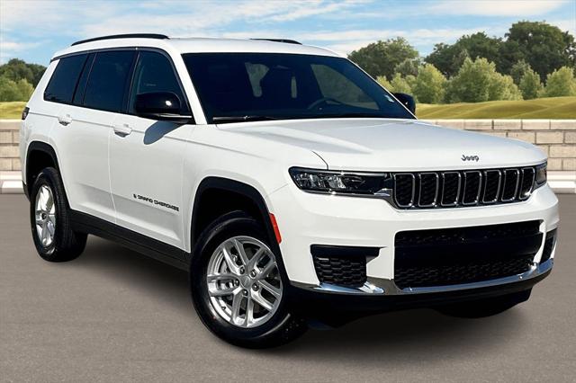 2025 Jeep Grand Cherokee GRAND CHEROKEE L LAREDO 4X4