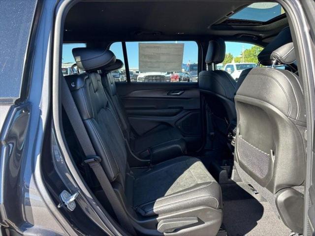 2025 Jeep Grand Cherokee Altitude X 4x4