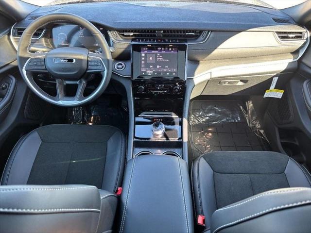 2025 Jeep Grand Cherokee Altitude X 4x4