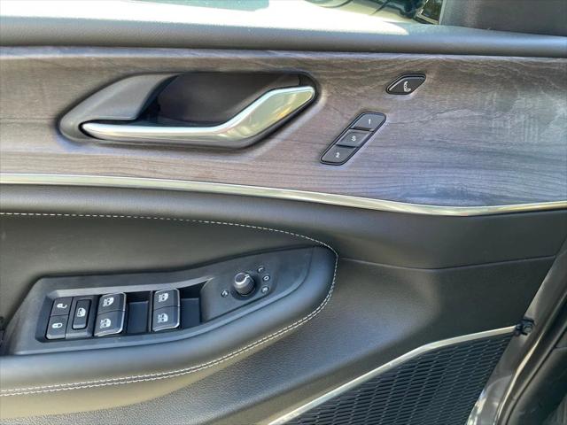 2025 Jeep Grand Cherokee Overland 4x4