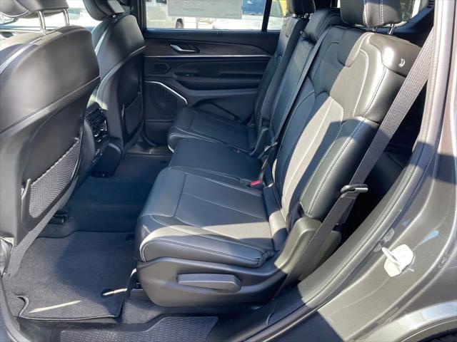 2025 Jeep Grand Cherokee Overland 4x4
