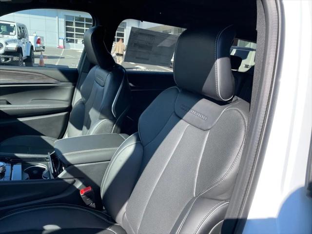 2025 Jeep Grand Cherokee Overland 4x4
