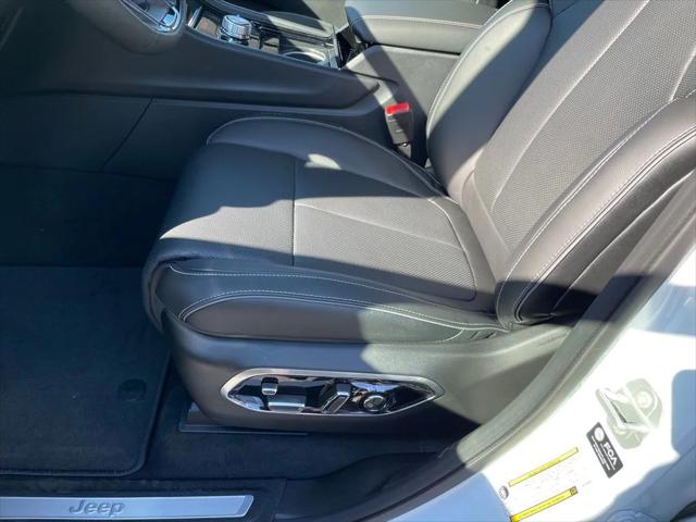 2025 Jeep Grand Cherokee Overland 4x4