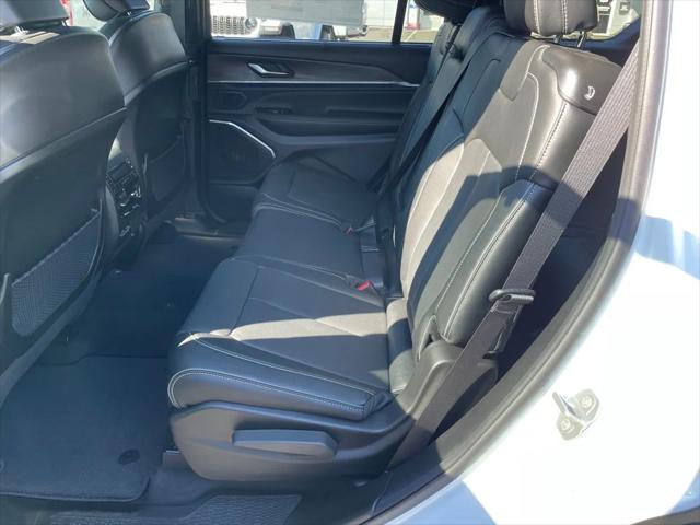 2025 Jeep Grand Cherokee Overland 4x4
