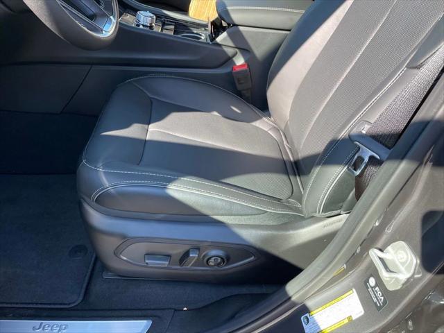 2025 Jeep Grand Cherokee Overland 4x4
