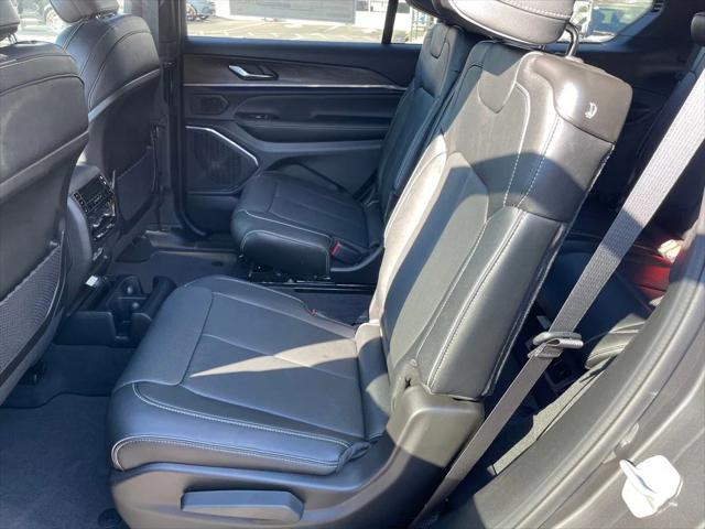 2025 Jeep Grand Cherokee Overland 4x4