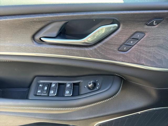 2025 Jeep Grand Cherokee Overland 4x4