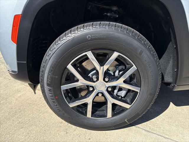 2025 Jeep Grand Cherokee GRAND CHEROKEE L LIMITED 4X2