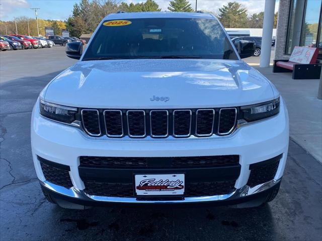 2025 Jeep Grand Cherokee GRAND CHEROKEE L LAREDO X 4X4