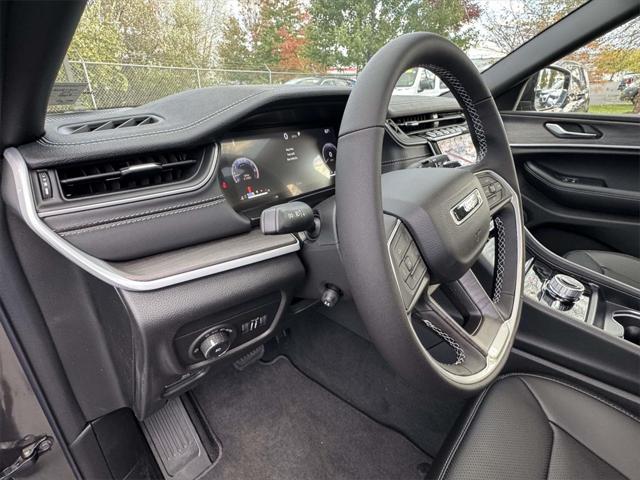 2025 Jeep Grand Cherokee GRAND CHEROKEE L LIMITED 4X4 2025 Jeep Grand Cherokee GRAND CHEROKEE L LIMITED 4X4