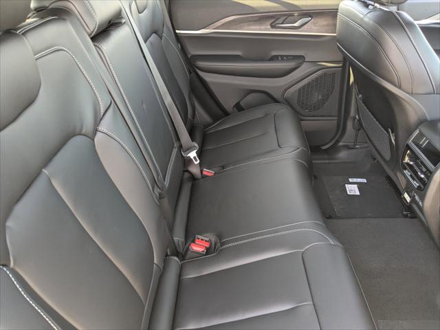 2025 Jeep Grand Cherokee Limited 4x2