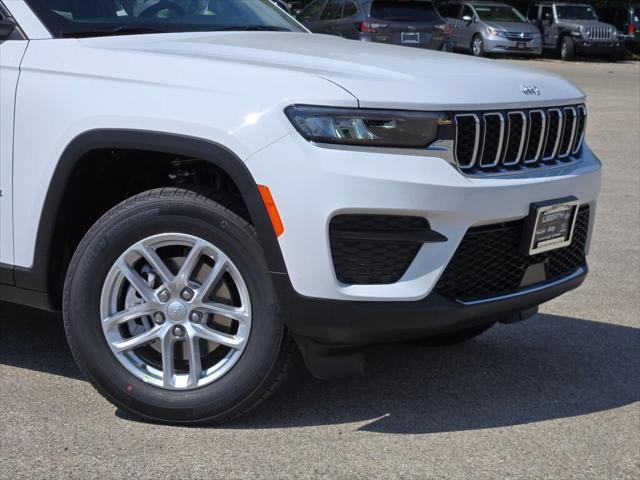 2025 Jeep Grand Cherokee GRAND CHEROKEE L LAREDO X 4X4