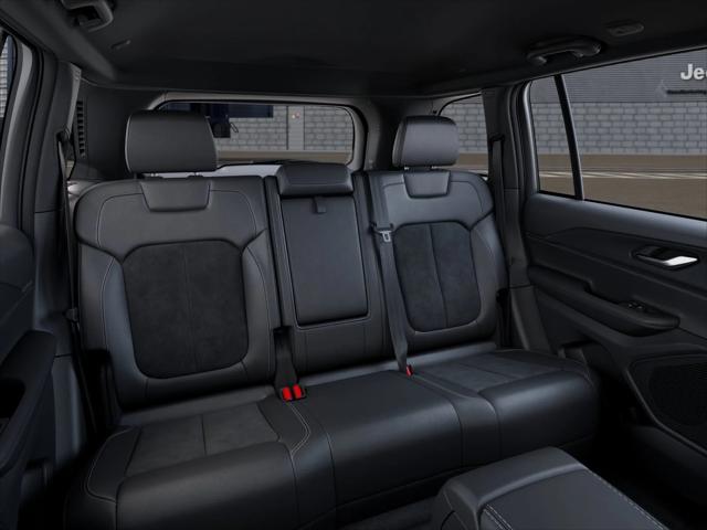 2025 Jeep Grand Cherokee Altitude 4x2