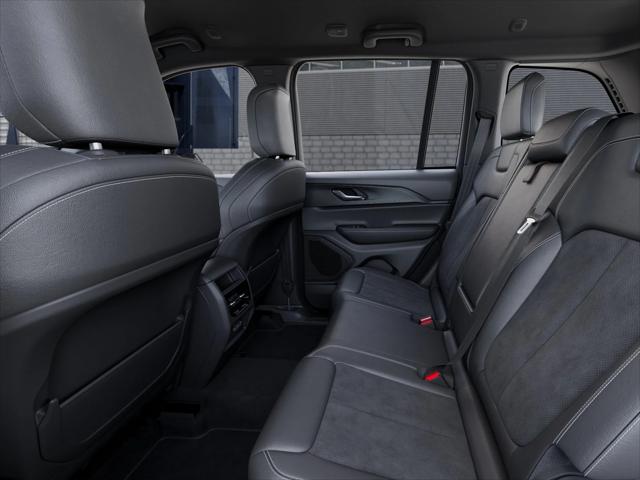 2025 Jeep Grand Cherokee Altitude 4x2