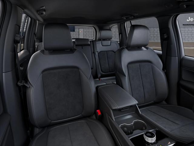 2025 Jeep Grand Cherokee Altitude 4x2