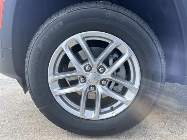 2025 Jeep Grand Cherokee GRAND CHEROKEE LAREDO X 4X2