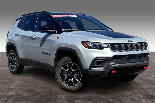2025 Jeep Compass COMPASS TRAILHAWK 4X4