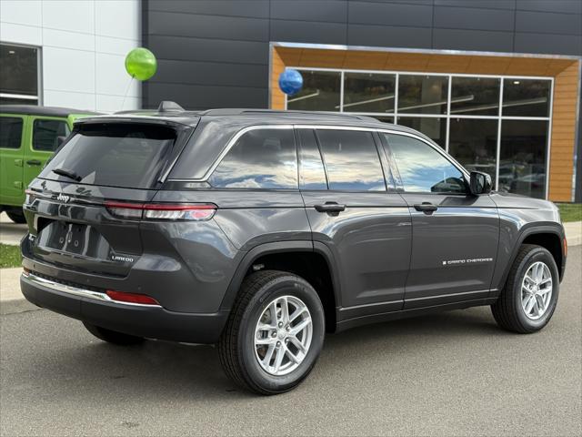 2025 Jeep Grand Cherokee GRAND CHEROKEE LAREDO X 4X4 2025 Jeep Grand Cherokee GRAND CHEROKEE LAREDO X 4X4