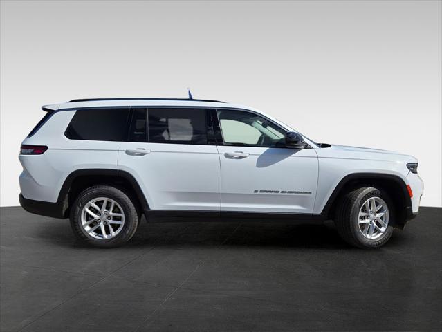 2023 Jeep Grand Cherokee L Laredo 4x4