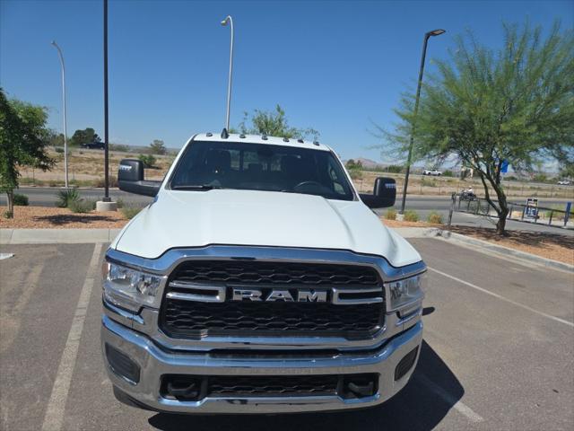 2024 RAM 3500 Tradesman Crew Cab 4x4 8 Box