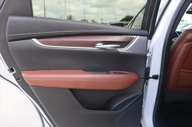 2022 Cadillac XT5 FWD Premium Luxury