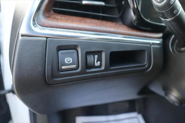 2022 Cadillac XT5 FWD Premium Luxury