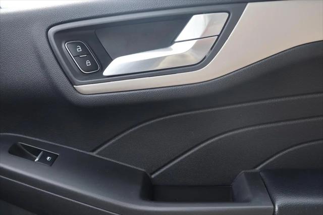 2021 Ford Escape SE Hybrid