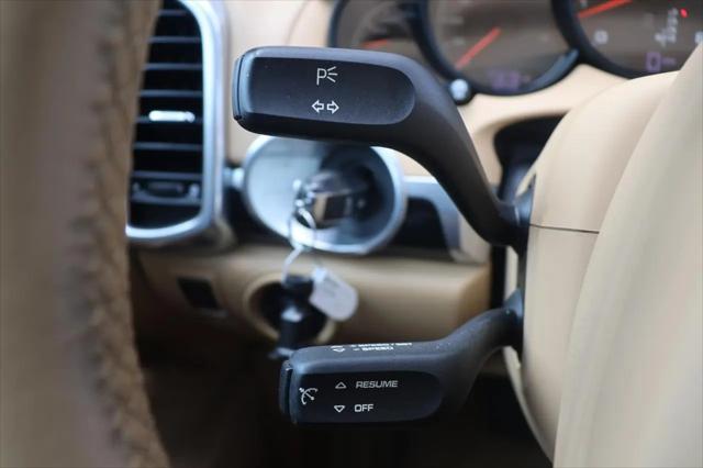 2012 Porsche Cayenne Standard