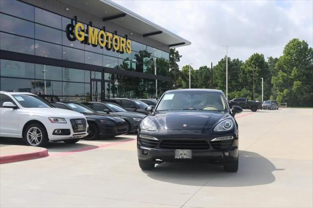 2012 Porsche Cayenne Standard