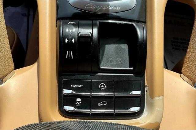 2012 Porsche Cayenne Standard