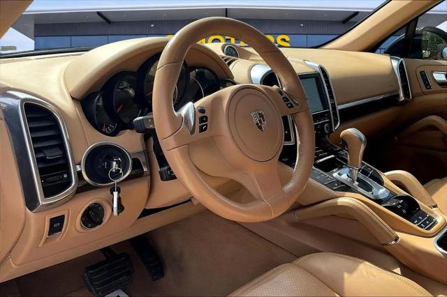 2012 Porsche Cayenne Standard